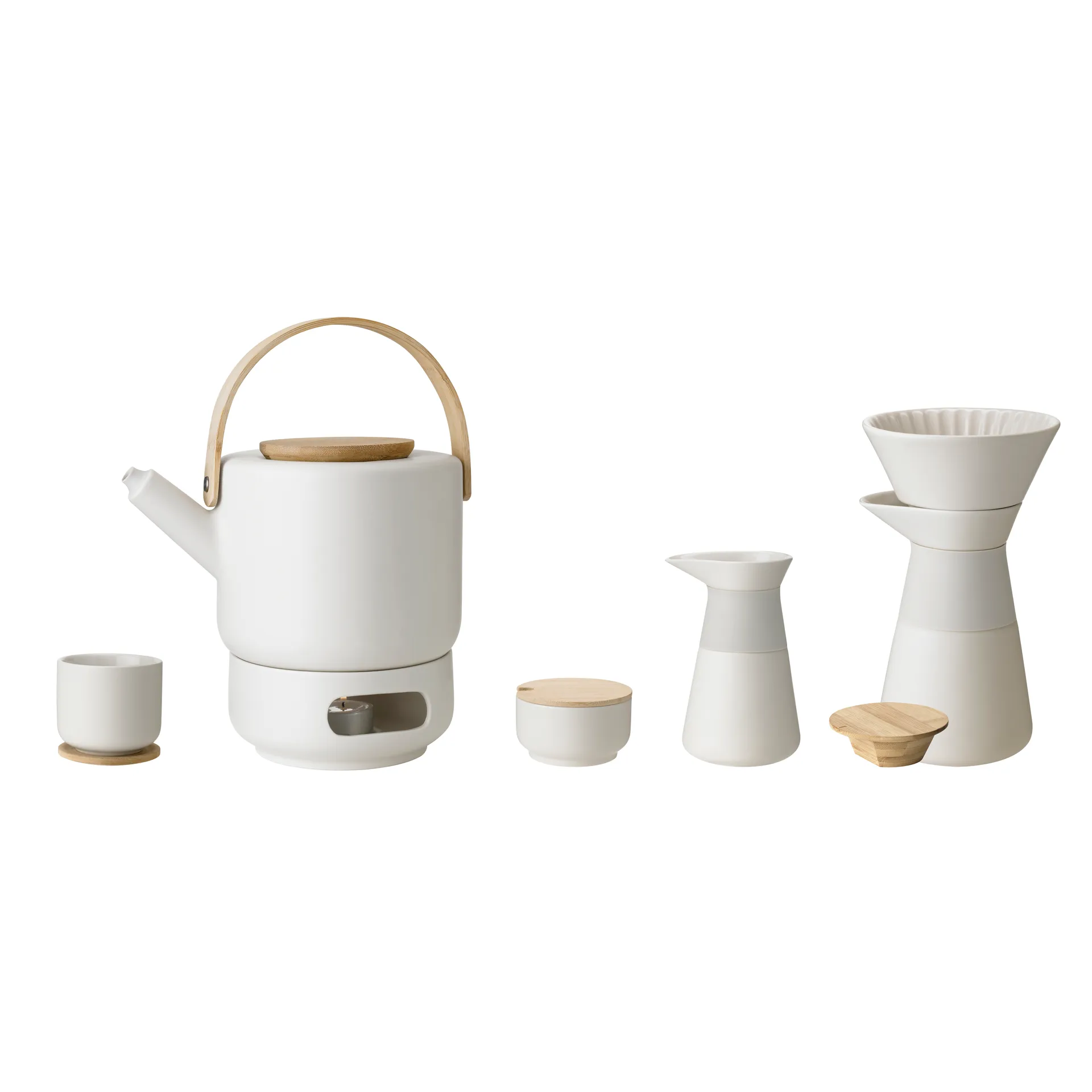 Theo Becher mit Untersetzer, Sand Stelton