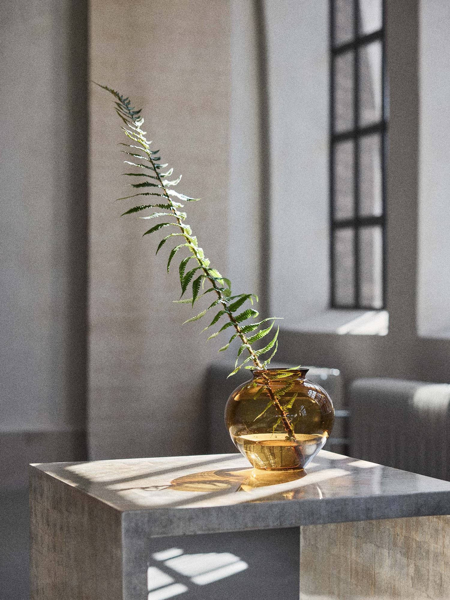 Velino Vase, Amber brown, Ø20,5x18,5 cm Tell Me More