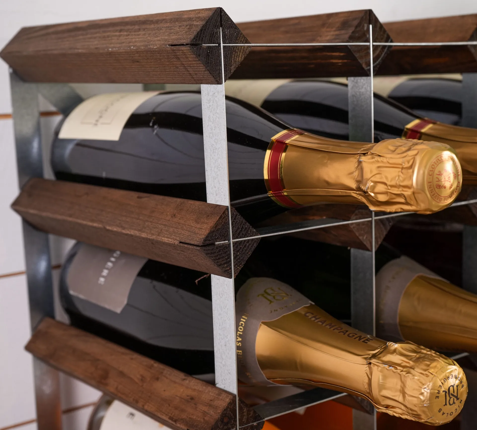 The Swedish Wine Rack Factory Weinregal montiert, 9 Flaschen-dunkel Kiefer The Swedish Wine Rack Factory