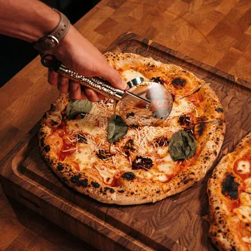Frost Pizzaschneider - Edelstahl, 24 cm - Vargen & Thor