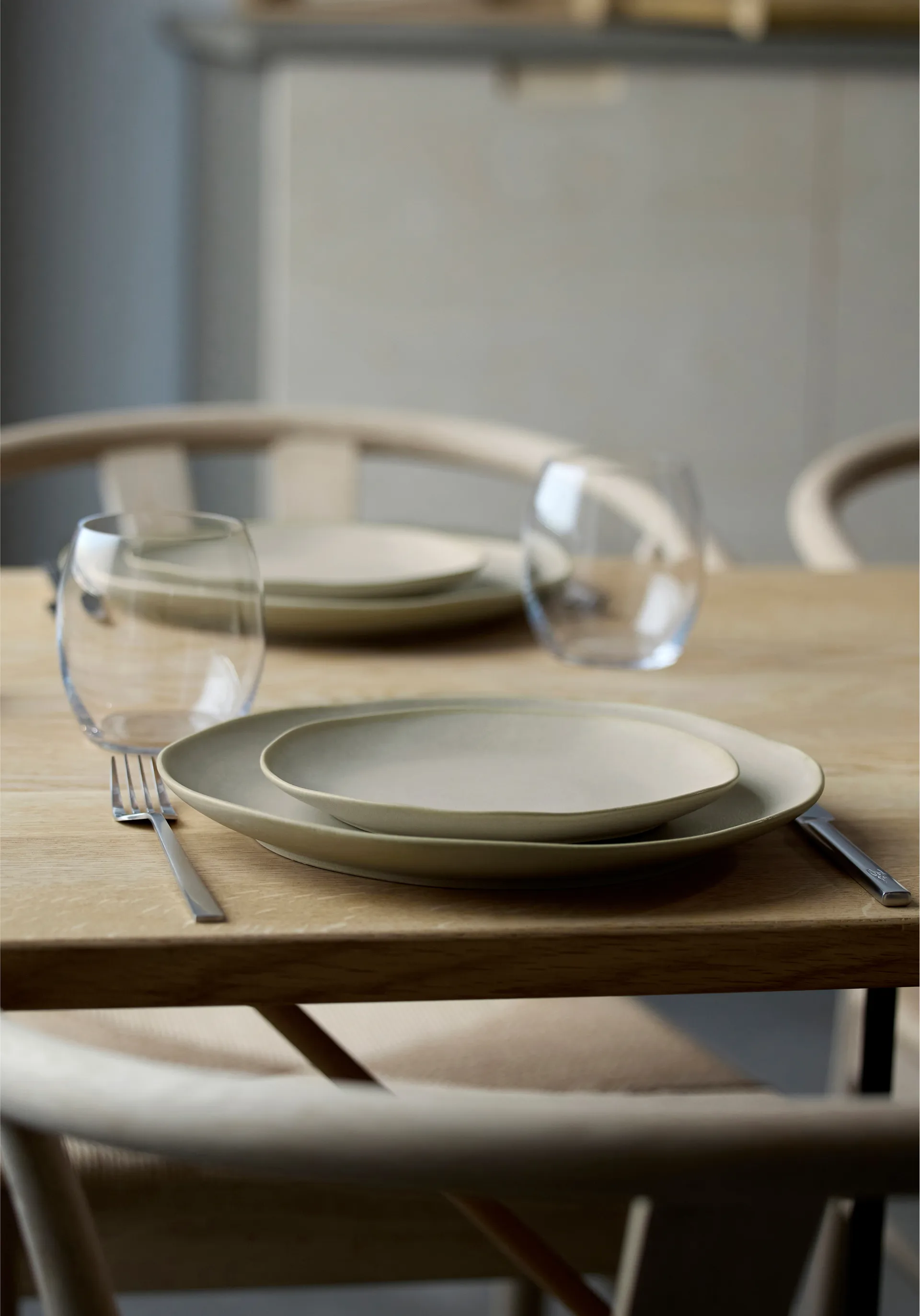 Shoku Teller Ø27 cm, Warm Brown Villa Collection