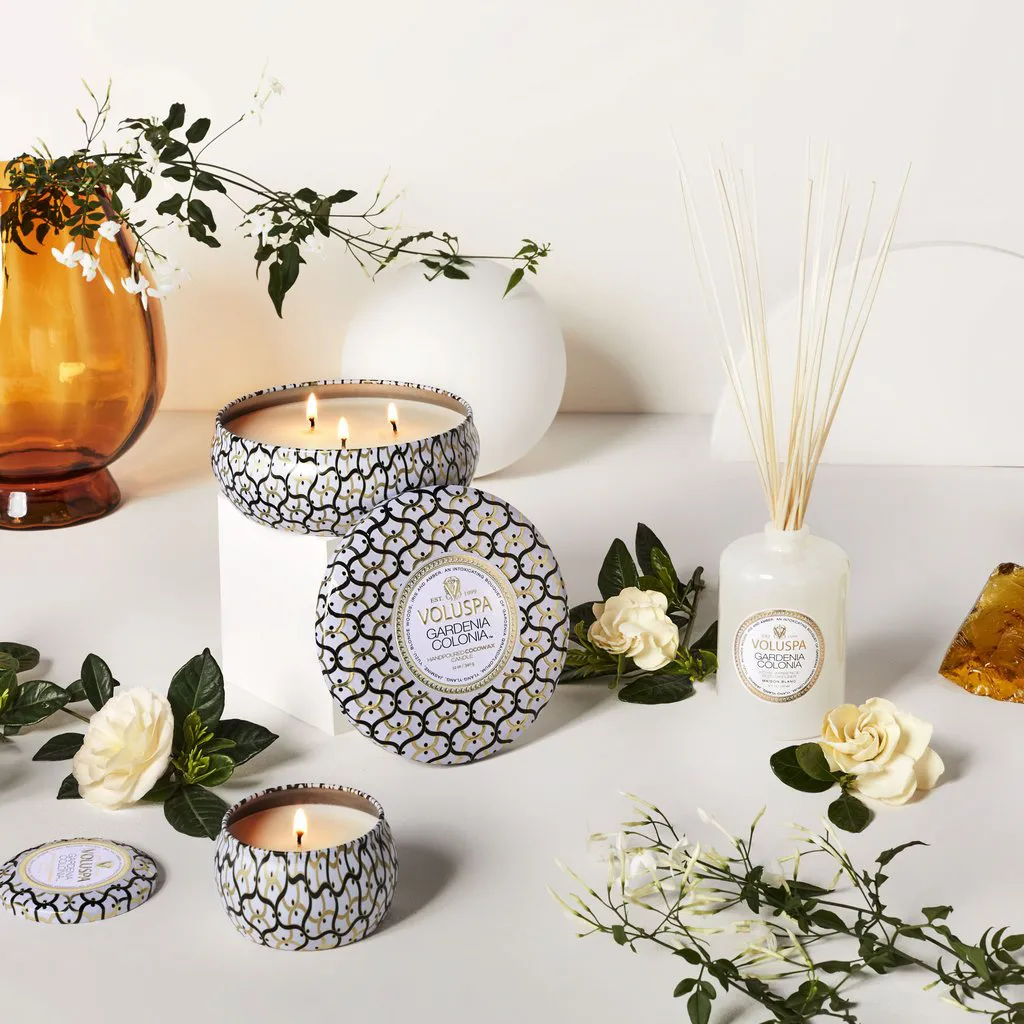Maison Blanc Mini Tin Duftkerze 25 Stunden, Gardenia Colonia Voluspa