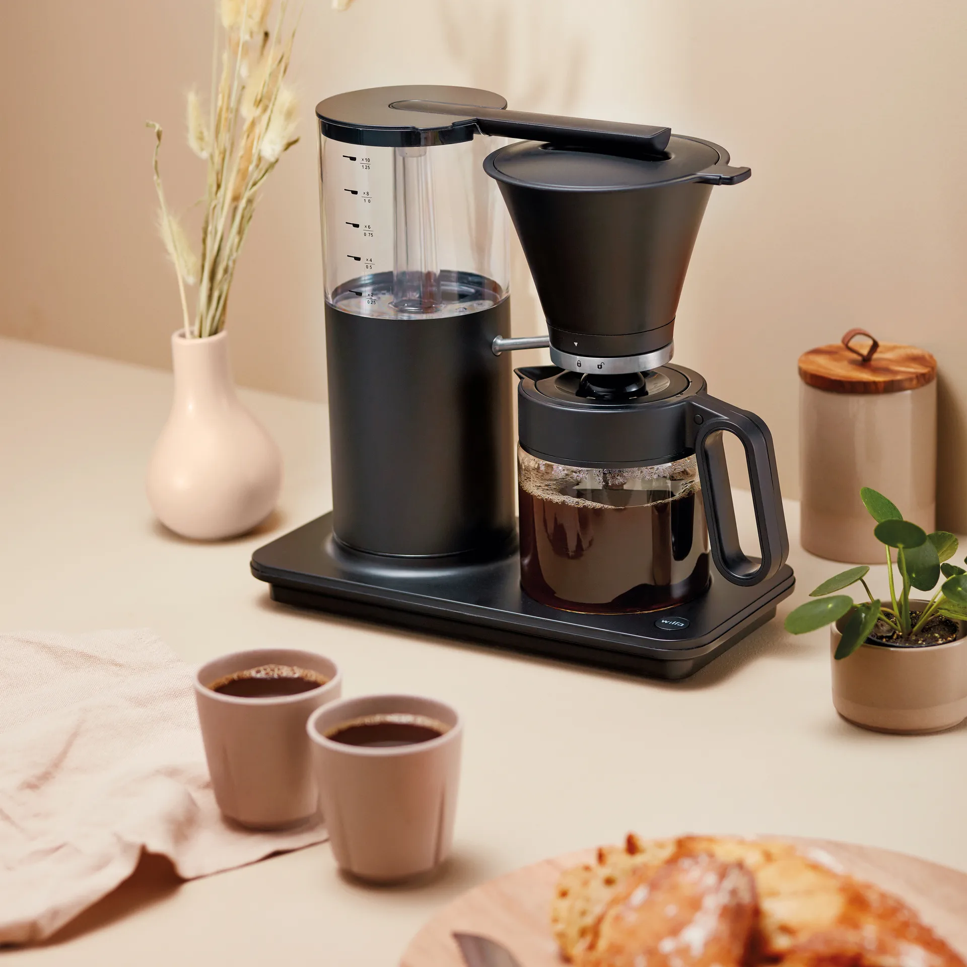 Classic Tall Kaffeemaschine 12 Tassen, Mattschwarz Wilfa