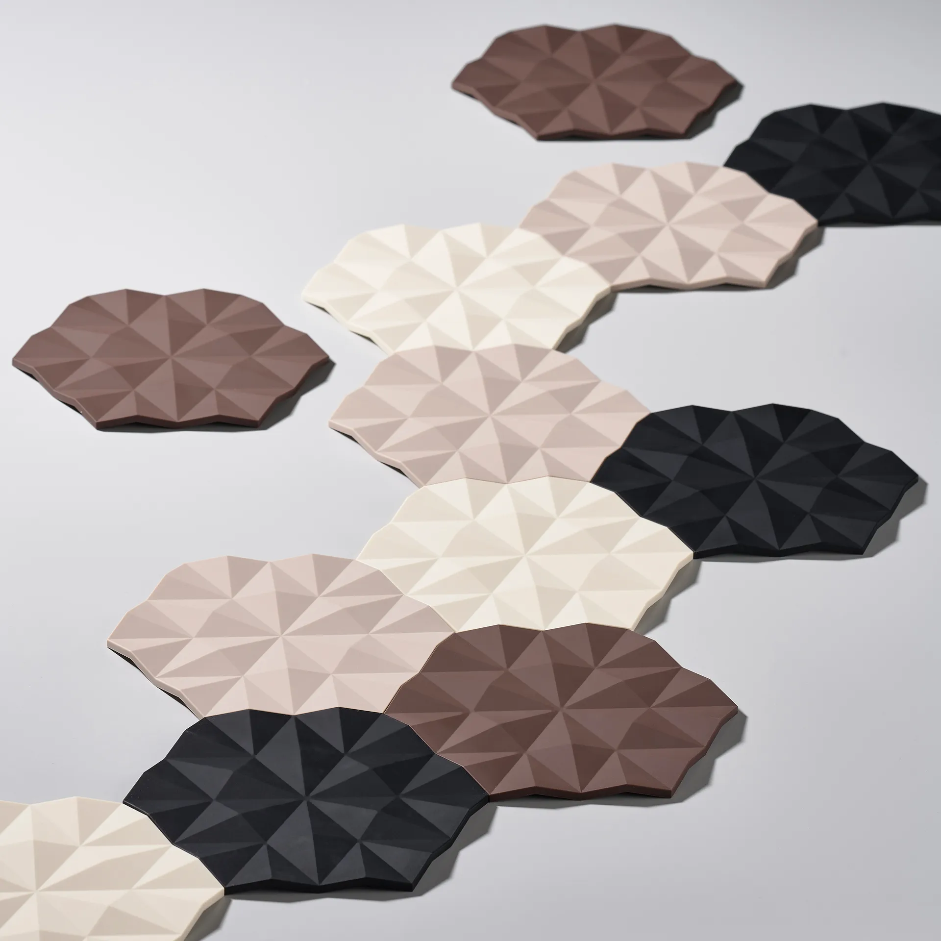 Ori Facet Topfuntersetzer 14 x 16cm, Chocolate Zone Denmark