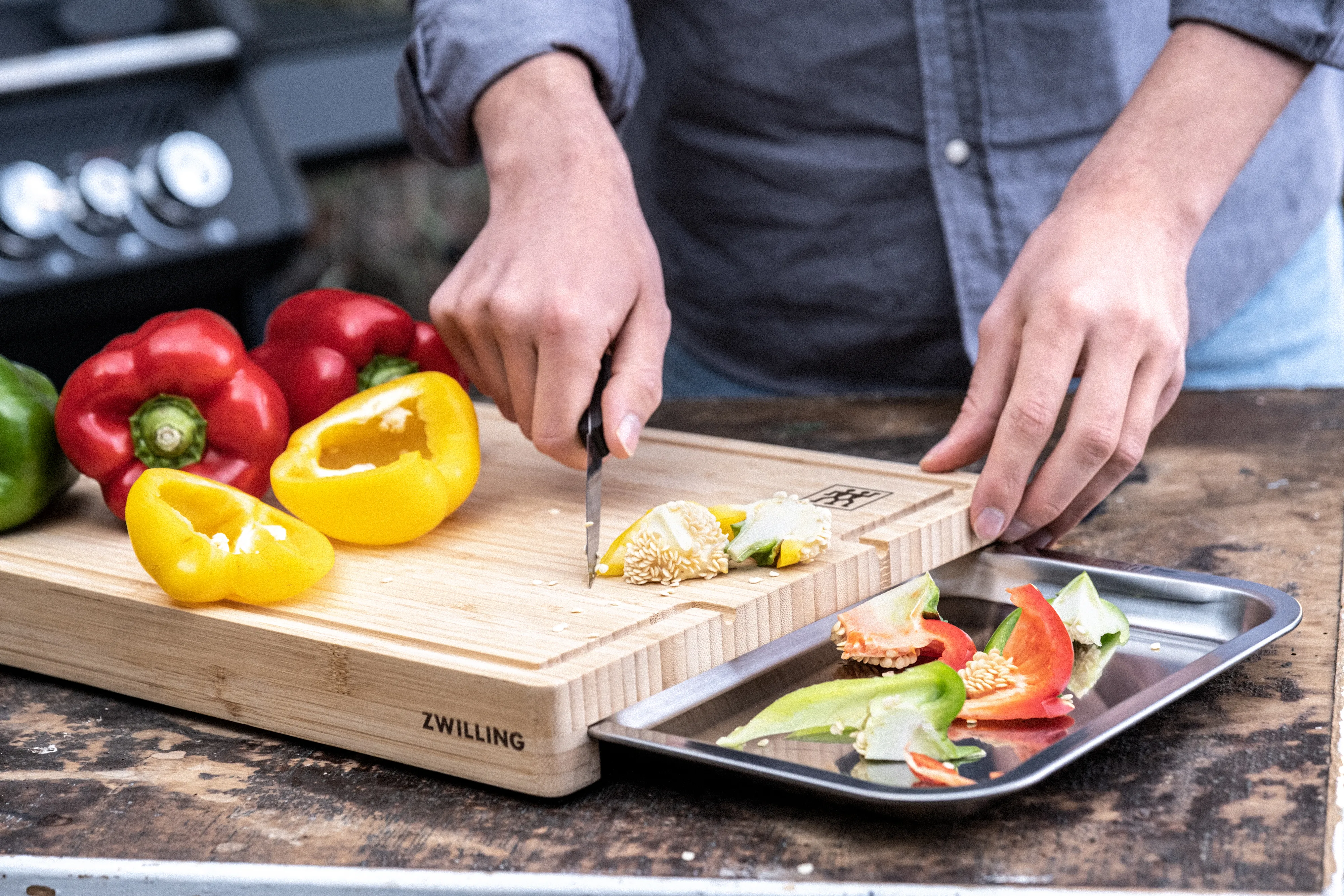 Zwilling BBQ+ Schneidbrett mit Auffangschale Bambus | Zwilling   KitchenTime.de