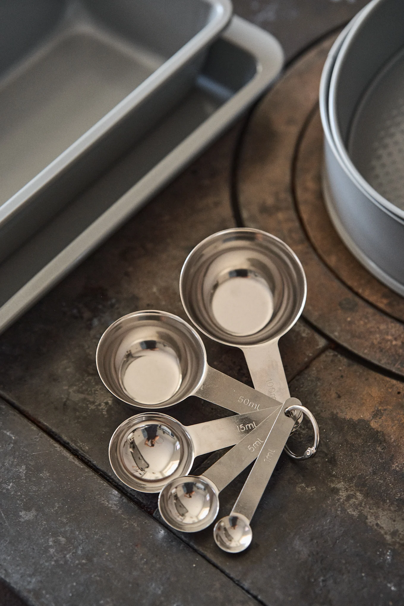 Das Messlöffel-Set von Nordwik besteht aus fünf Teilen und sorgt dafür, dass Sie Zutaten problemlos abwiegen können.